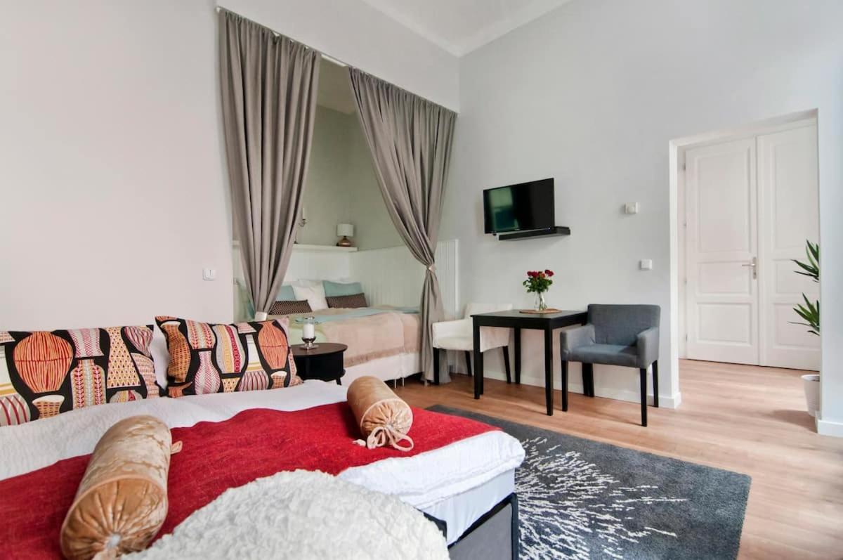 Apartment ⍟luxurious And Bright⍟ 5 Min Walk To City Center Wien